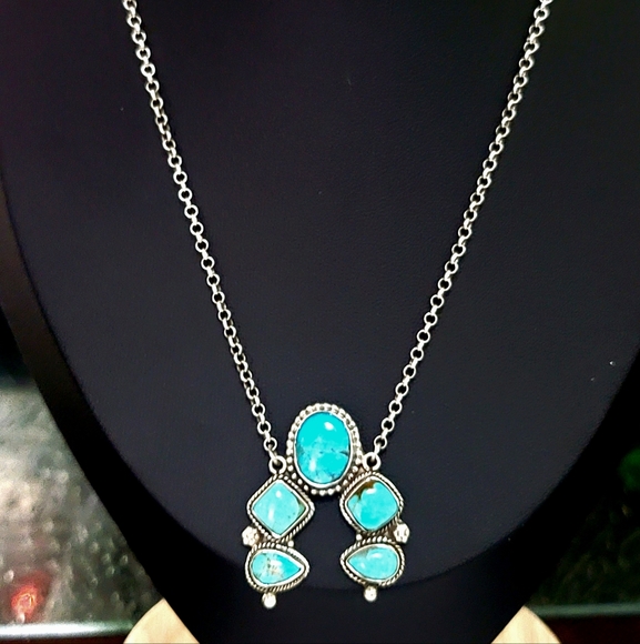 Sterling Silver Unique Turquoise Stones Pendant Necklace
